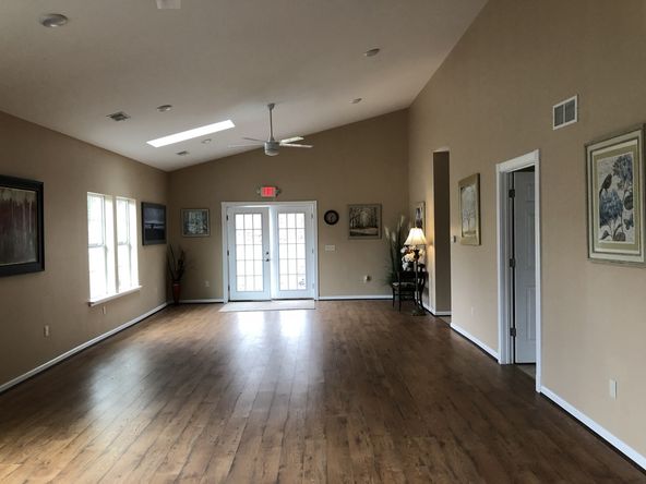 10638 N Rushton Rd, South Lyon, MI 48178